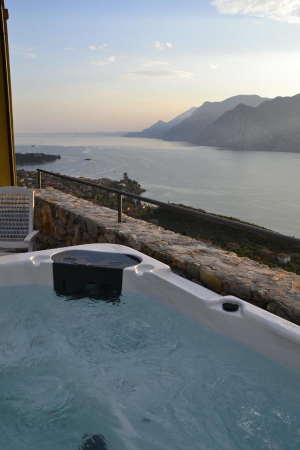Appartamenti Casa Palazzina Malcesine Luaran gambar